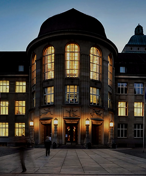 UZH Main building at night