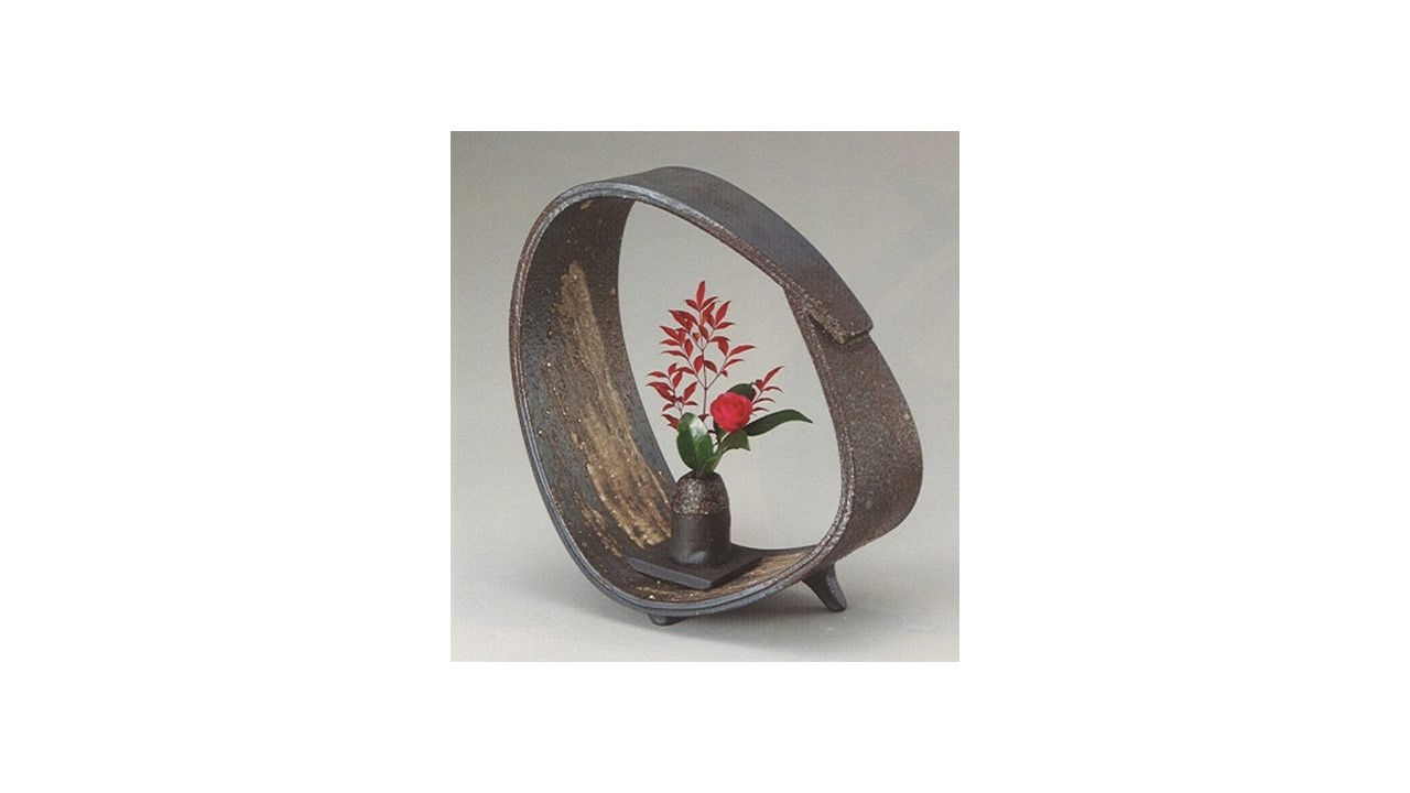 WHEEL TYPE FLOWER VASE