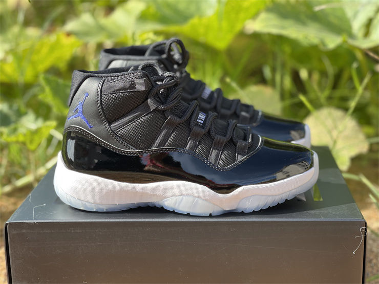 Jordan 11 Space Jam