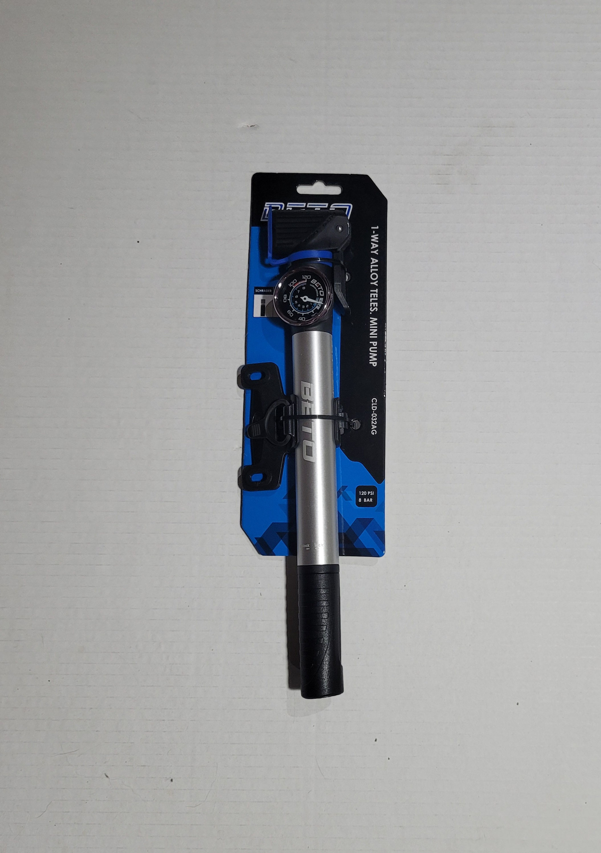 Pompe à main en alliage argent Beto 120psi avec jauge