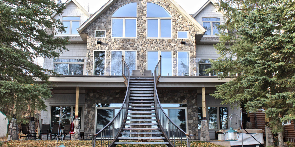 Lakeside luxury
