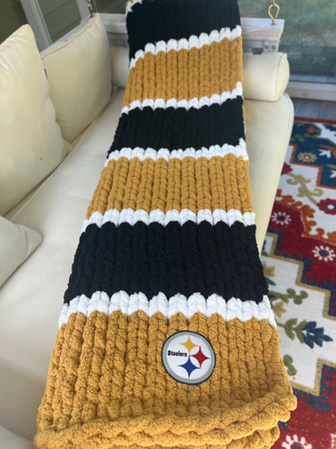 Pittsburgh Steelers hand-knit Blanket SnugglyBlanketco