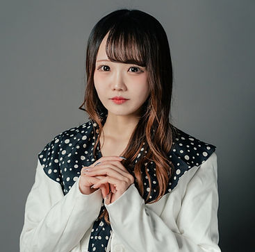 Reina 3_edited.jpg