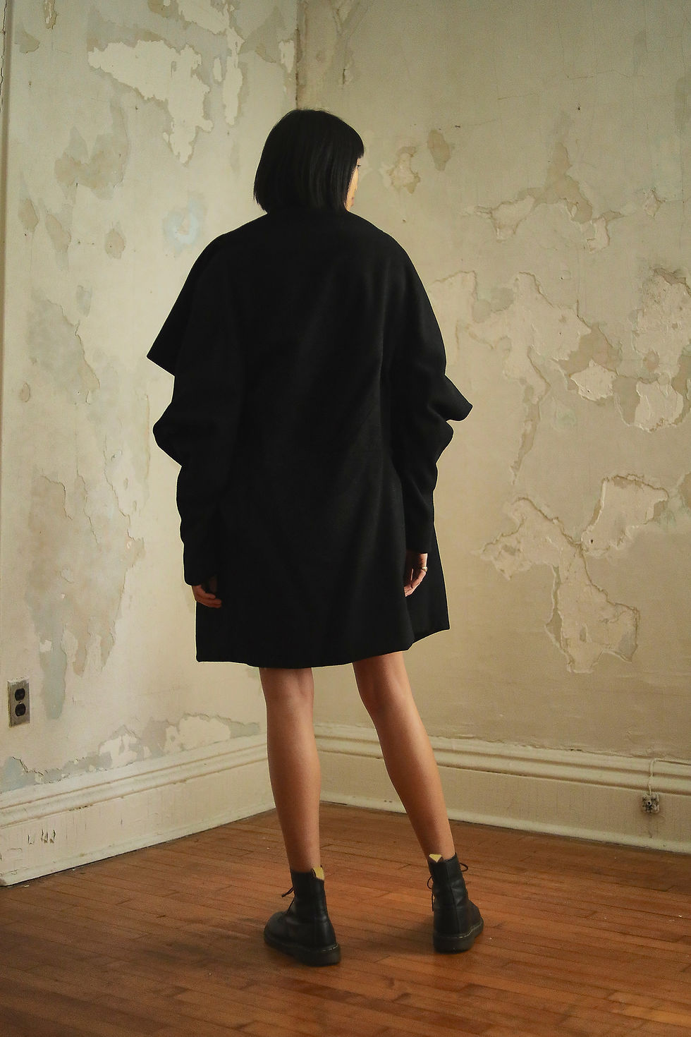 Thumbnail: THE ROB COAT - BLACK