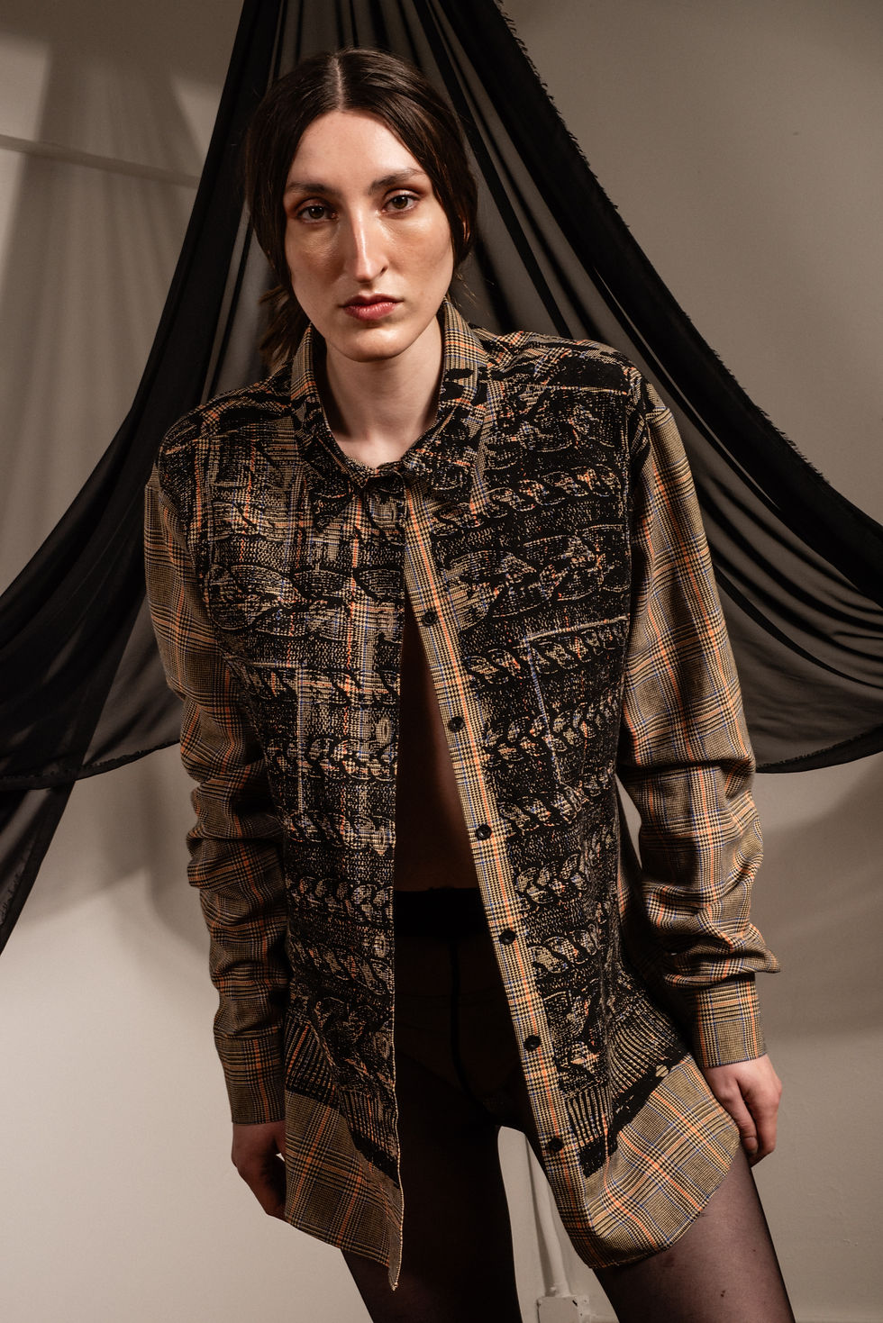 Thumbnail: THE BAREBACK SHIRT - HOUNDSTOOTH PLAID