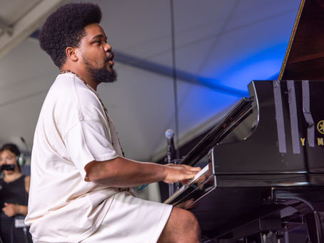 O pianista Amaro Freitas fala sobre ancestralidade, espiritualidade, ritmo e invenção em sua trajetória – Foto: Douglas Mason / Colaborador/Getty Images