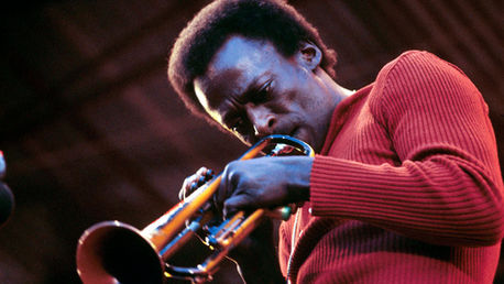 A ousadia elétrica que salvou o jazz e abriu caminho para o fusion