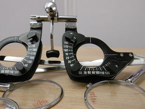 What's the Difference Between a Sight Test and an Eye Examination?