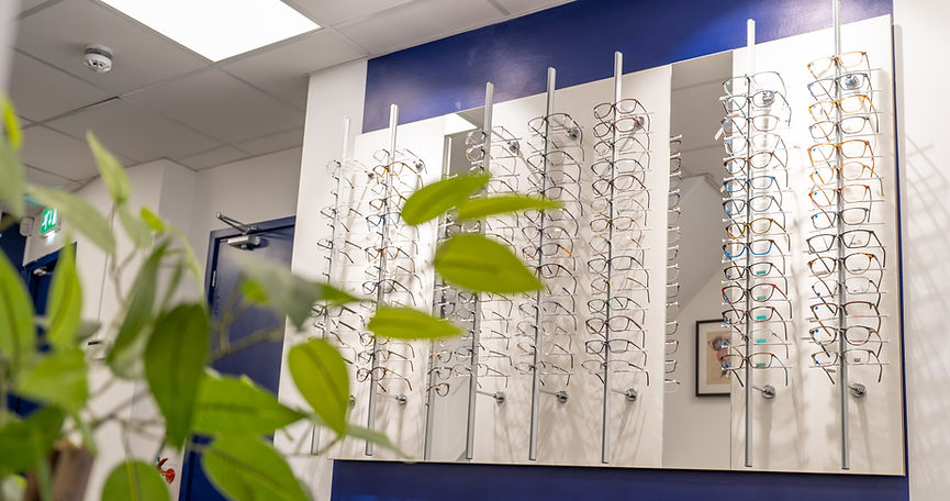 Display of eyewear frames