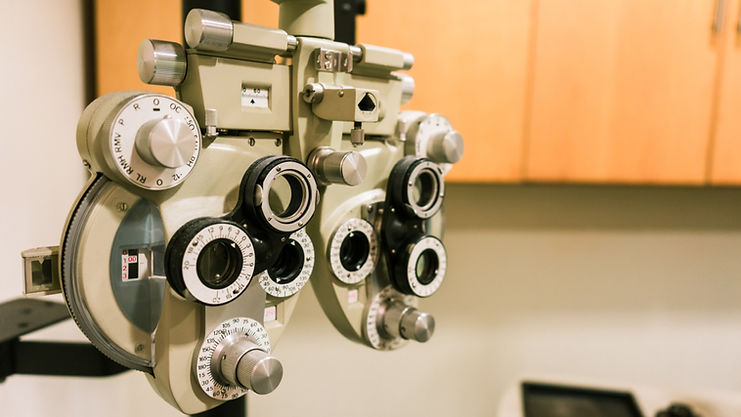 Eyelink Opticians Eye Exam Equipment