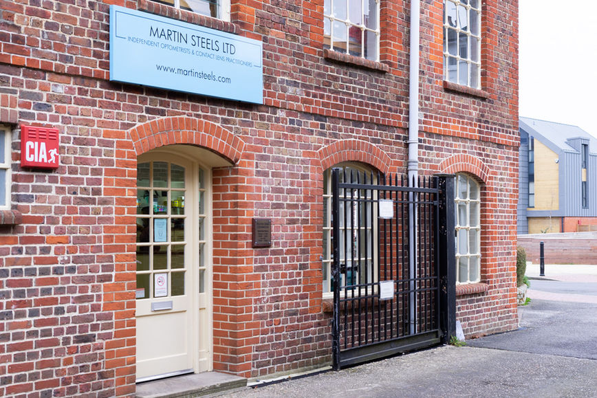 Martin Steels Optometrist in Emsworth front entrance