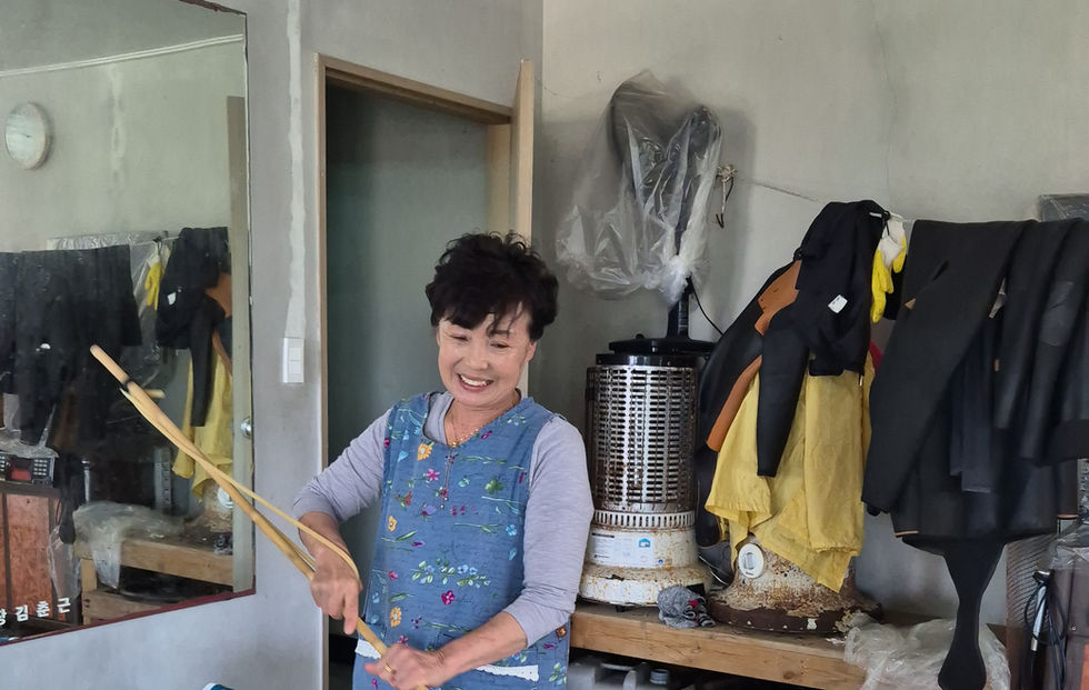 Jeju private meeting with haenyeo tour