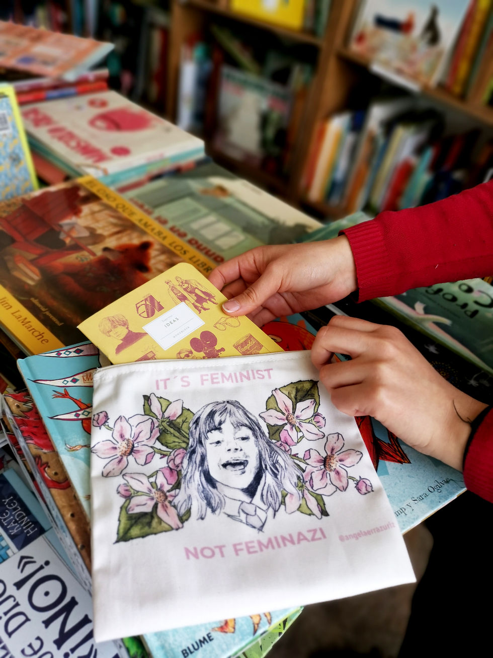 Miniatura: Estuche Hermione Feminista