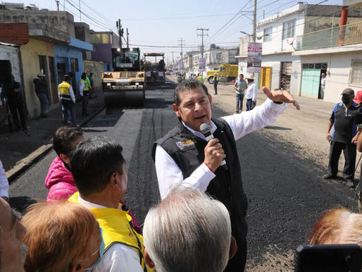 Armenta supervisa pavimentación integral en la 7 Norte y 80 Poniente