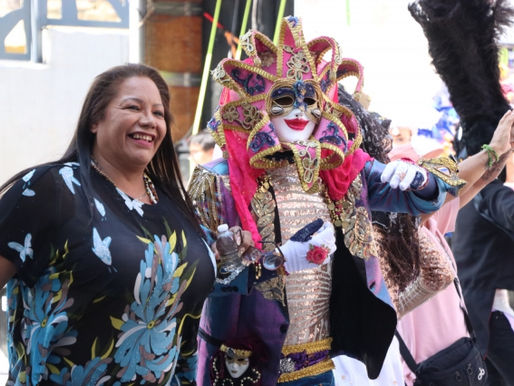 Huehues de Analco llevan tradición al Congreso