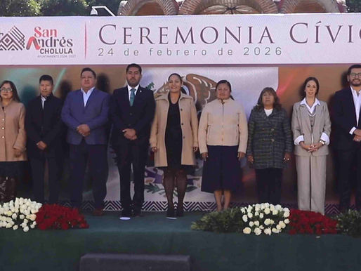 Lupita Cuautle ondea orgullo y unidad en el Día de la Bandera