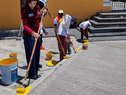 Trabajo comunitario en Tlaxcalancingo: Isa Fernández encabeza faena de mejora en la iglesia local
