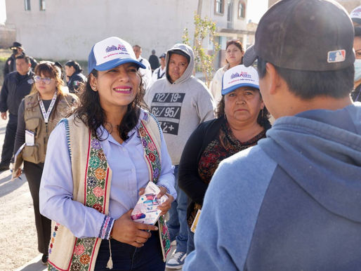Lupita Cuautle encabeza recorridos de proximidad en San Luis Tehuiloyocan