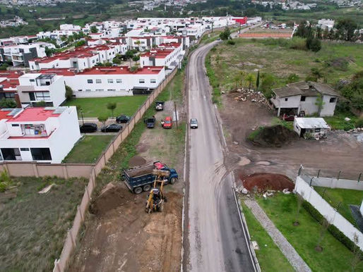 Progreso vial: Avanza la construcción de banquetas en la conexión Santa Clara - 11 Sur