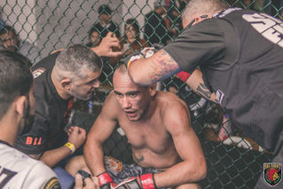 Campeão MMA (A luta da noite!)