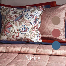 "Nidra"
בד איטלקי בגוון אדום