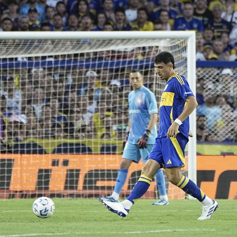 Con Advíncula y Merentiel, los héroes de Boca para rescatar una victoria como local