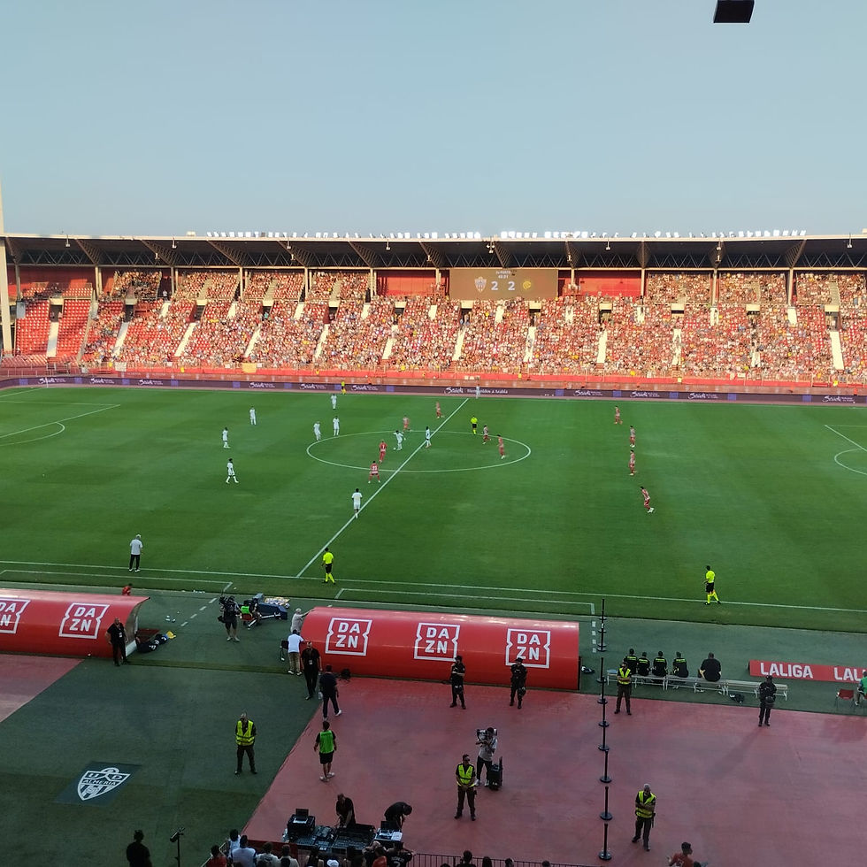 Imagen tras el final de la primera parte, con empate en el marcador. 