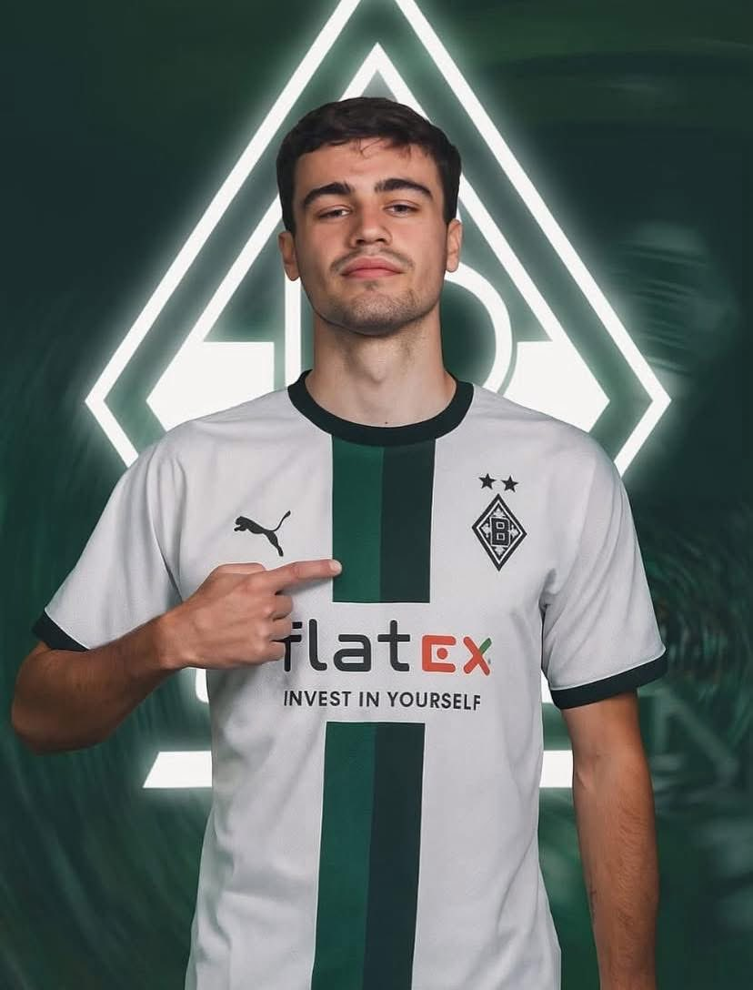Firma contrato por tres temporadas.
