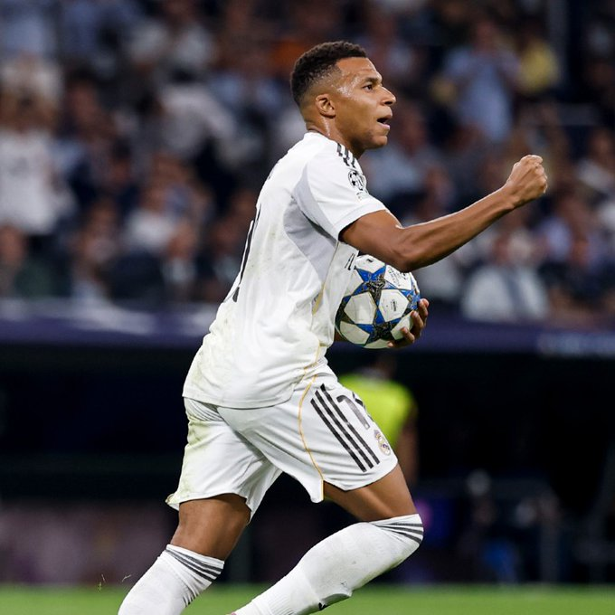 Mbappé anotó un doblete en el partido frente al Marsella