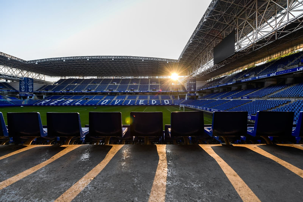 El fútbol de primera vuelve a Oviedo después de más de 20 años de sequía.