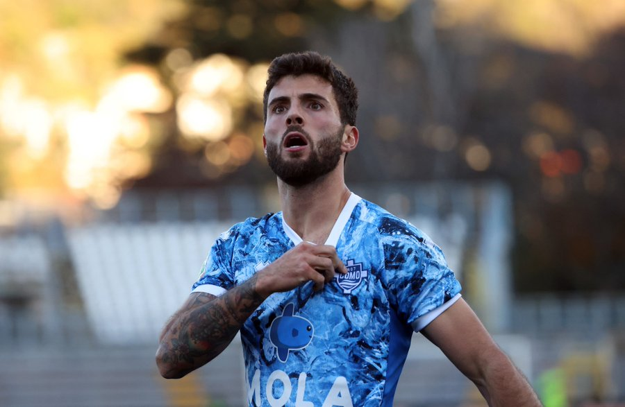 El club Sevilla busca una cesión y el jugador, que está en las miras de Pisa y Genoa, ve con buenos ojos la operación.