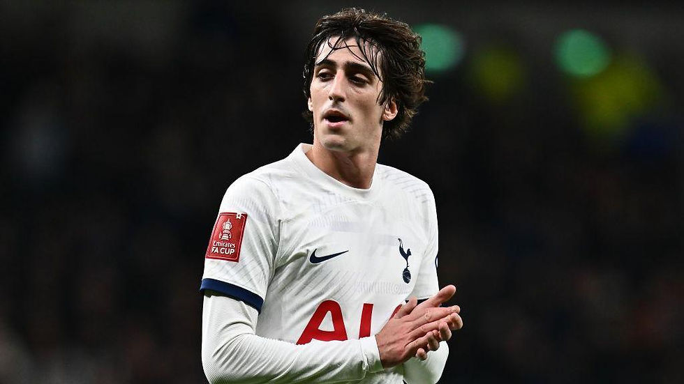 Gil en una de sus escasas apariciones con los Spurs, para la FA Cup