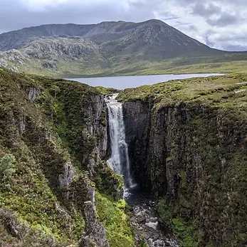 Wailing-Widow-Falls-Waterfall-1.webp