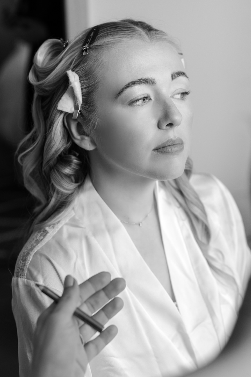 hochzeit-leeberghof-tegernsee-braut-getting-ready-portrait