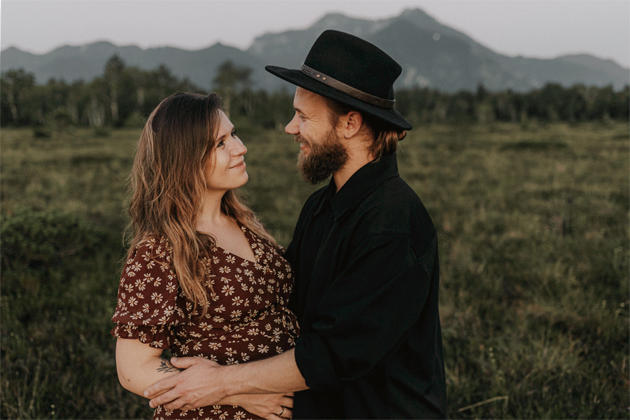 babybauch-shooting-chiemgauer-alpen