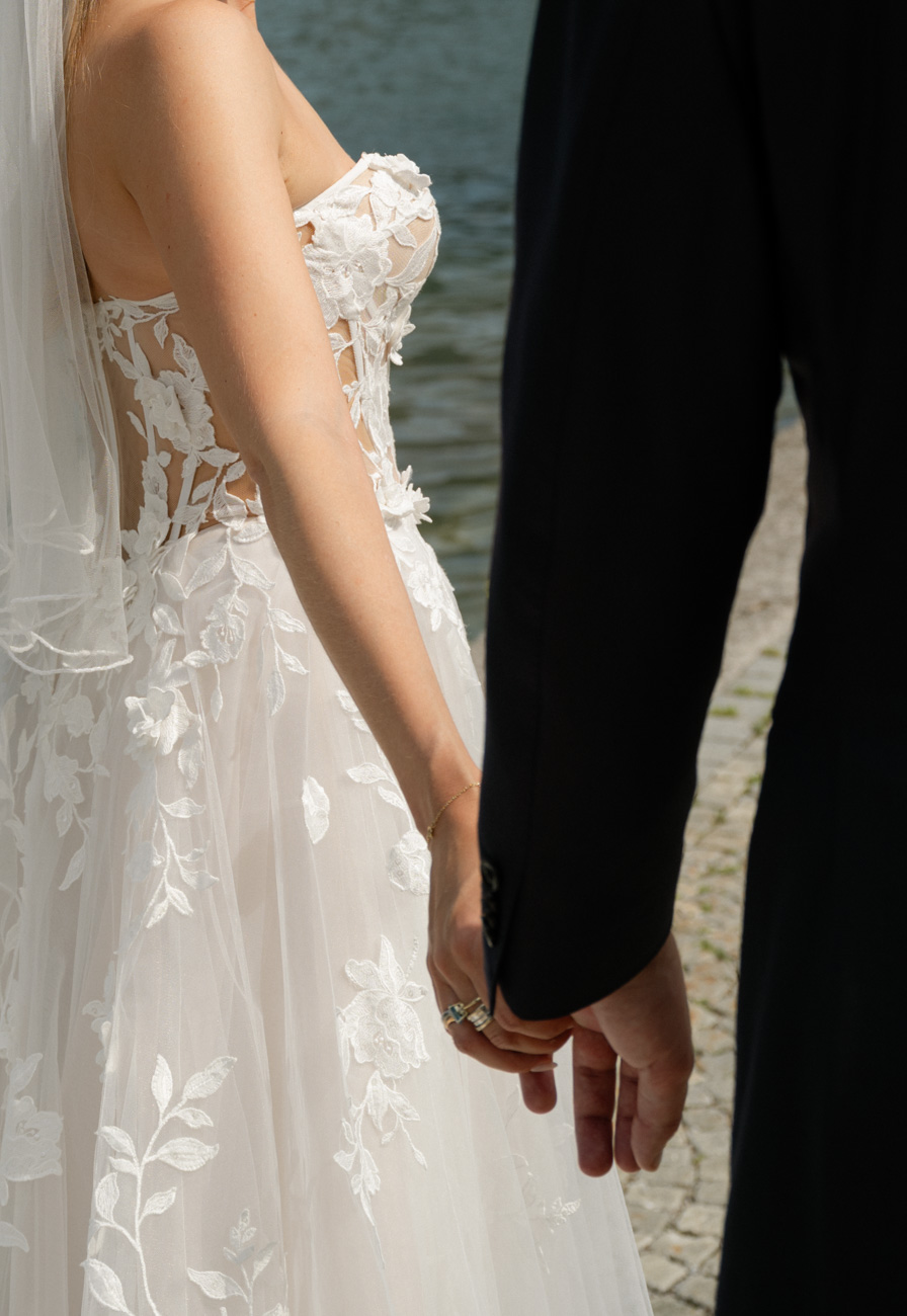 hochzeit-leeberghof-tegernsee-brautpaar-fotoshooting