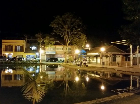 lago-de-lumiar-noite