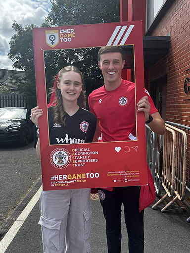 Rebecca and Josh Woods Frame photo (1).jpg