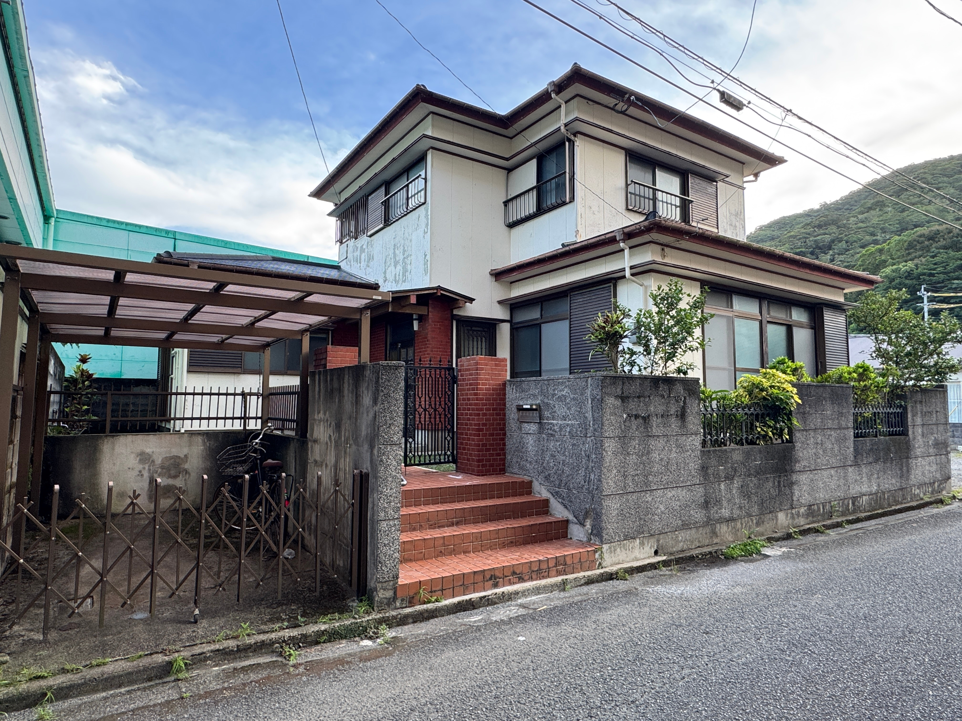 名瀬中学校校区の売買 物件の外観
