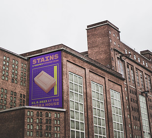 建物の�上の広告