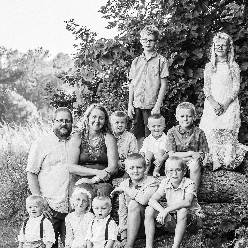 st paul mn family photography, family portraits near me, st paul mn newborn photographer