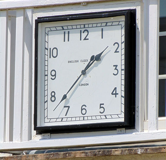 Clock.JPG