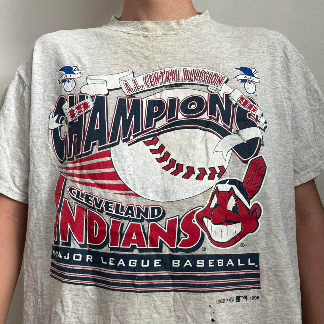Vintage MLB Cleveland Indians 1996 Graphics Grey Tee Shirt