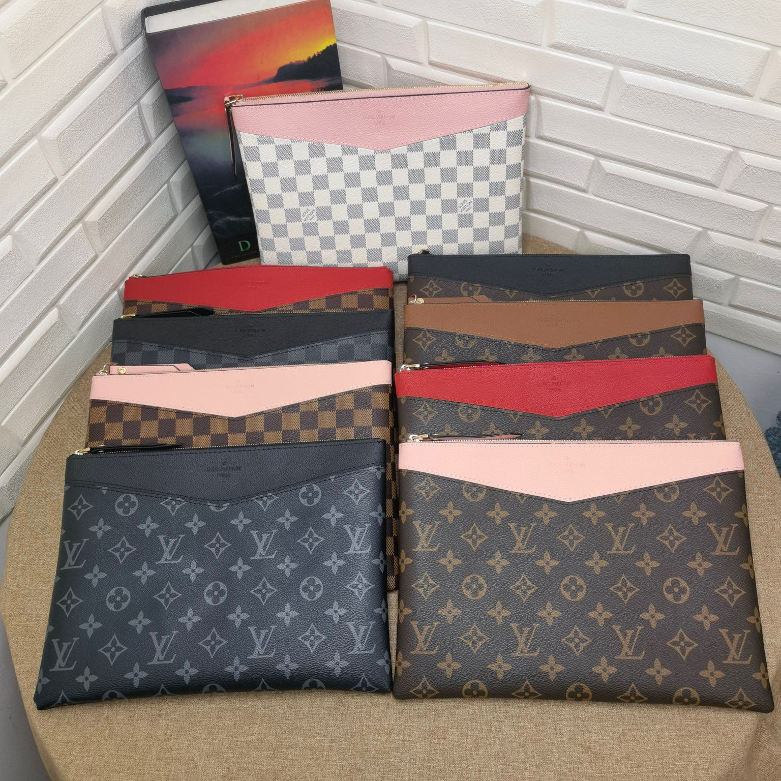 Envelope Wristlet w/Pocket