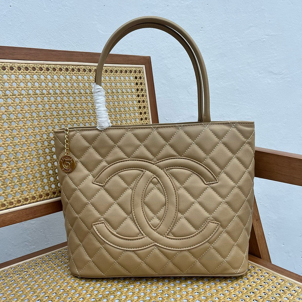 Thumbnail: Leather Tote with Diamond Pattern Stitching