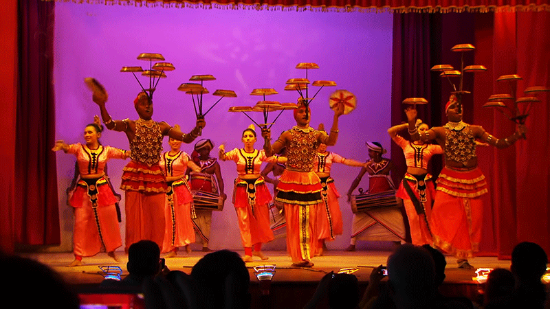 kandyan-cultural-show.gif