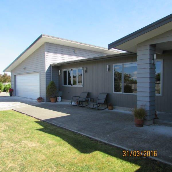 Phone: 0800-10-44-66