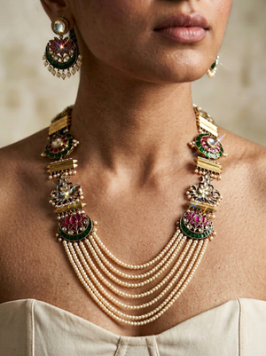 Nuri Nuri Necklace Set