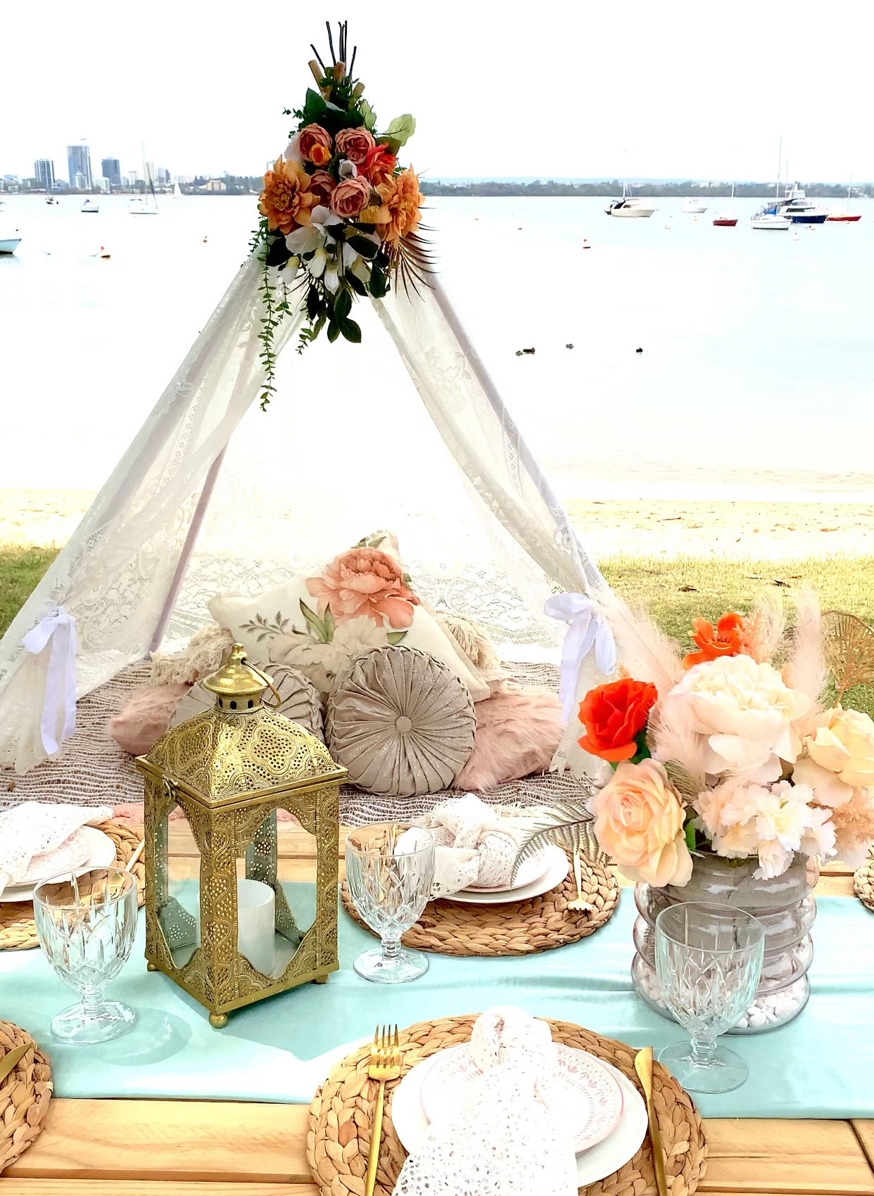 Neutral lace teepee