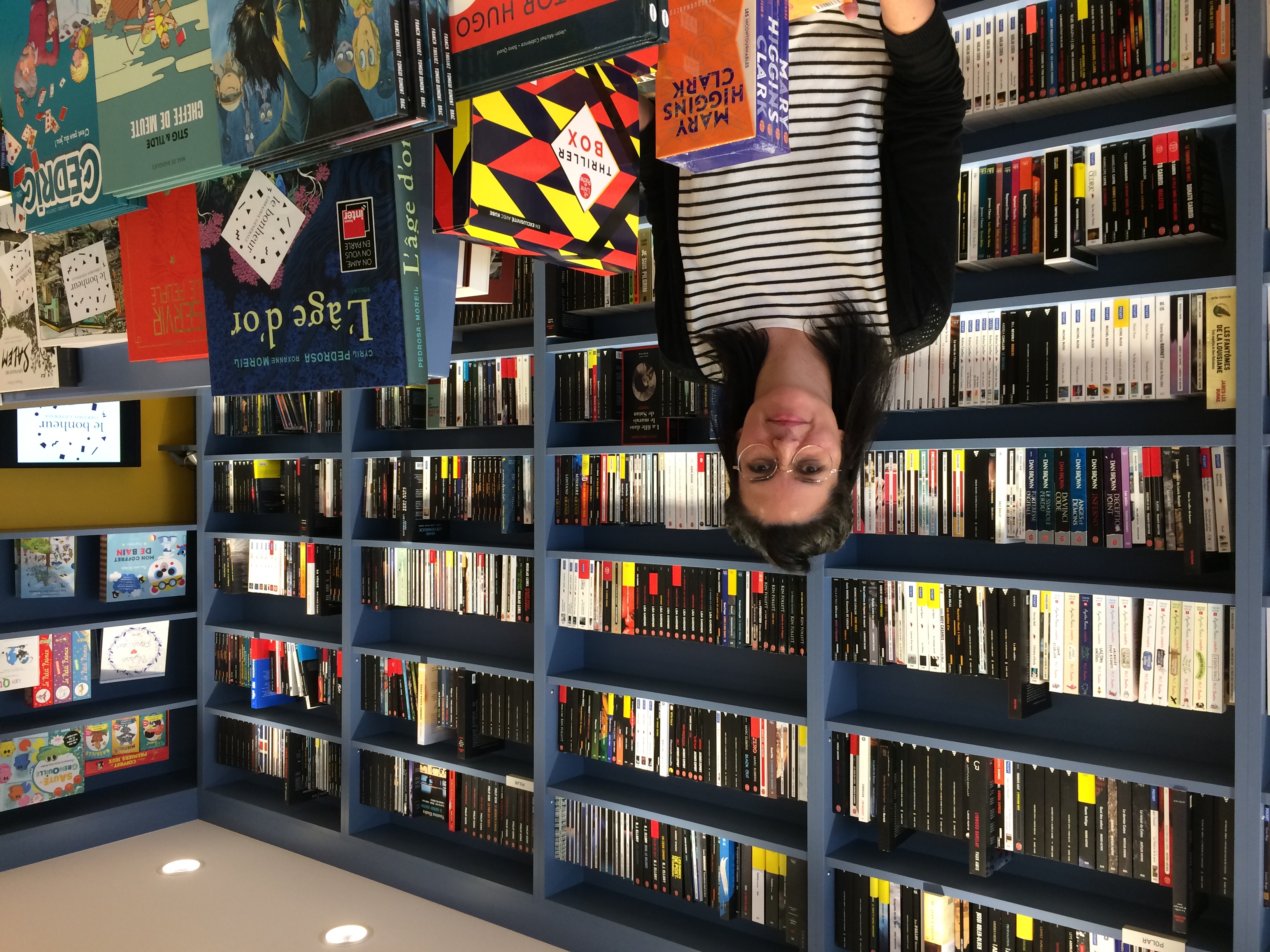 Eva, Libraire Kube